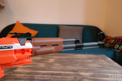 AK 47 + Handschutz 4.jpg