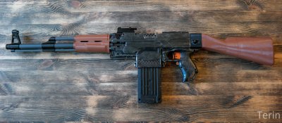 AK 47 + Handschutz + Schulterstütze 4.jpg