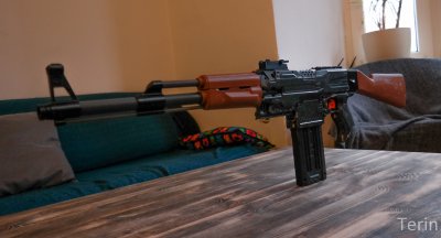 AK 47 + Handschutz + Schulterstütze 1.jpg