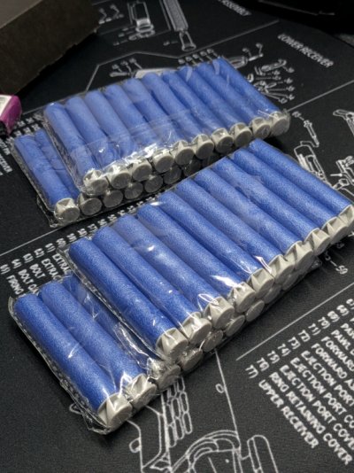 40 Stk. Darts OVP.jpg