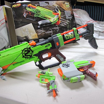 Zombie Strike Jolt, Sidestrike und Crossfire Bow