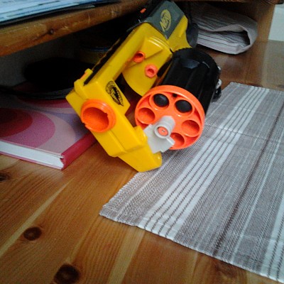 Mein erster Mod überhaupt:
AR raus und den Schwenkbereich der Trommel erweitert.