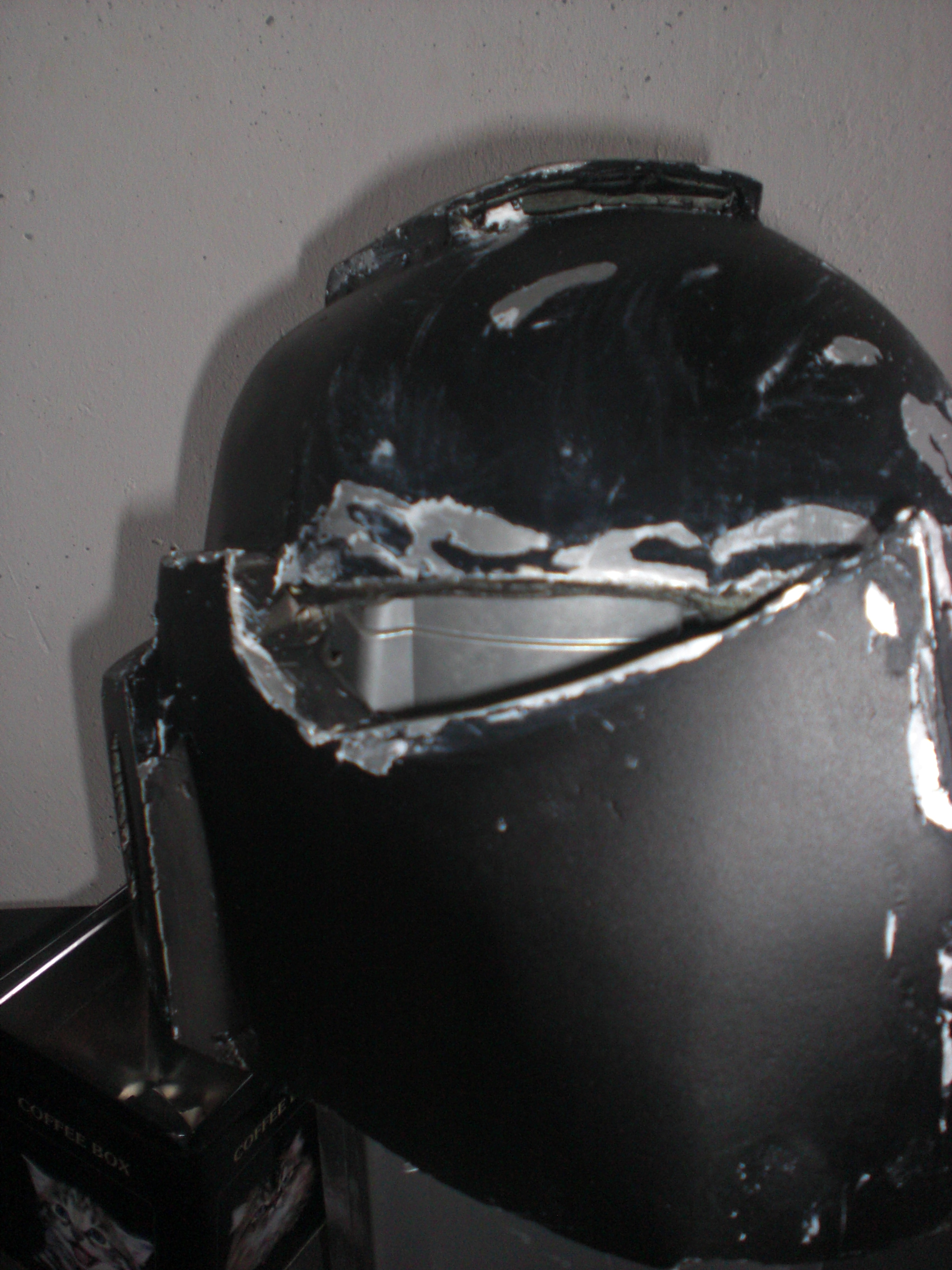 Erster Versuch des Helmes und noch nicht fertig.