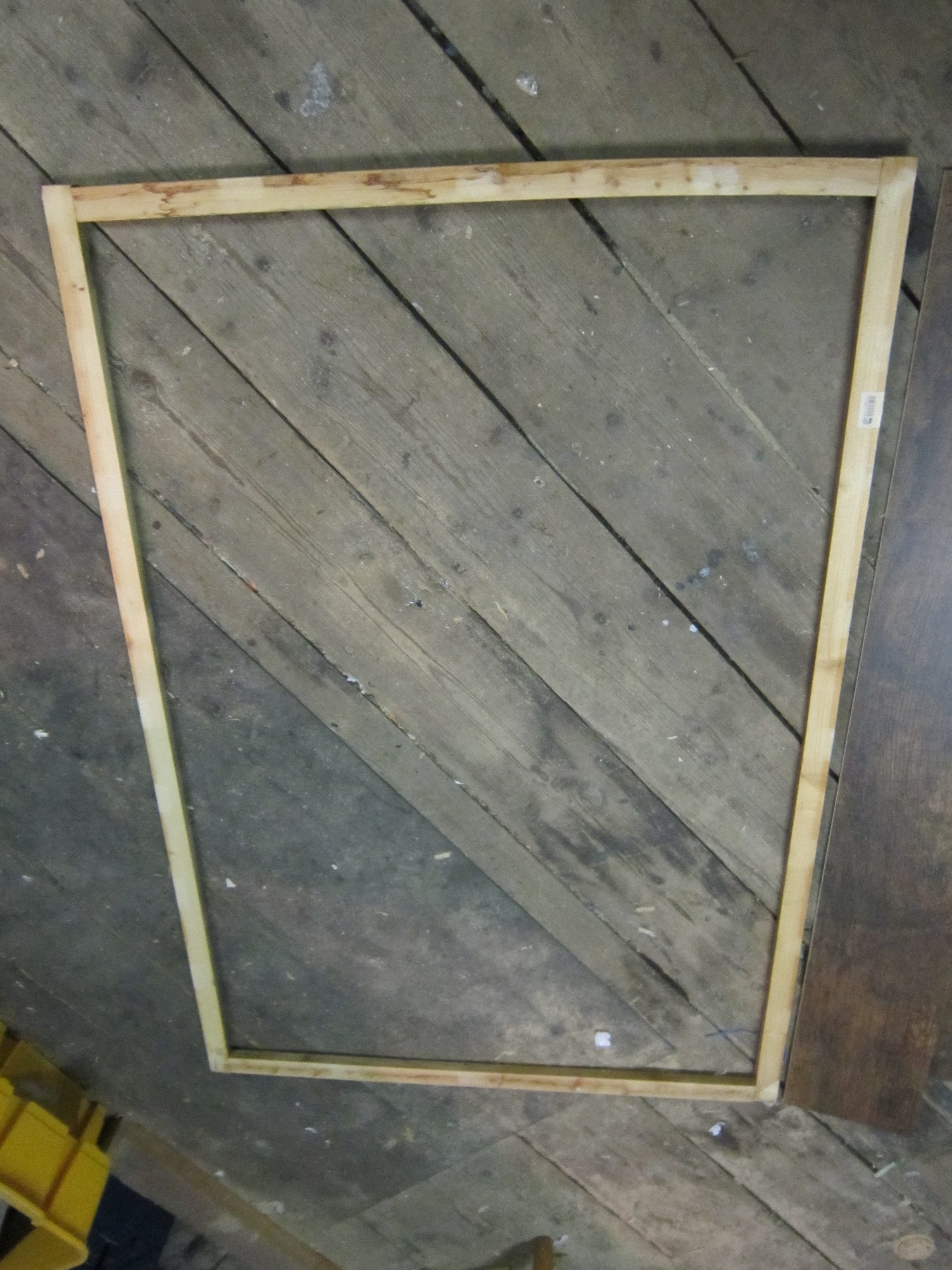 holzrahmen für das display