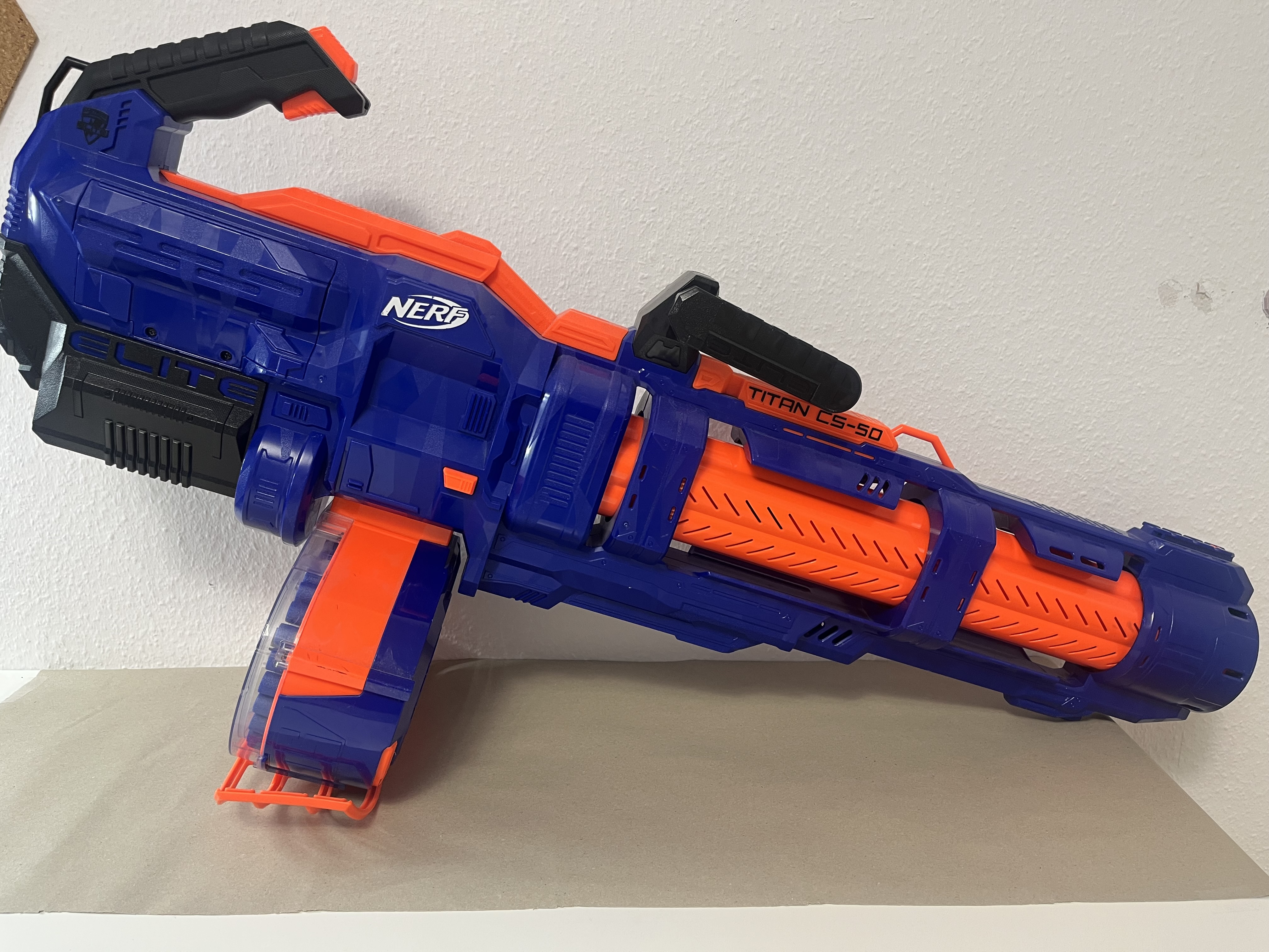 Nerf Elite Titan CS-50 100% Funktionsfähig mit minimalen nutzspuren ab 50€ Verhandelbar und inklusive 40 Darts (10verloren:)