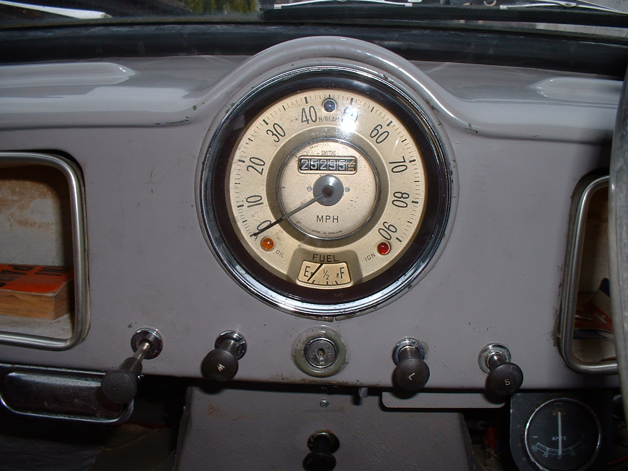 FMU826B_25.JPG